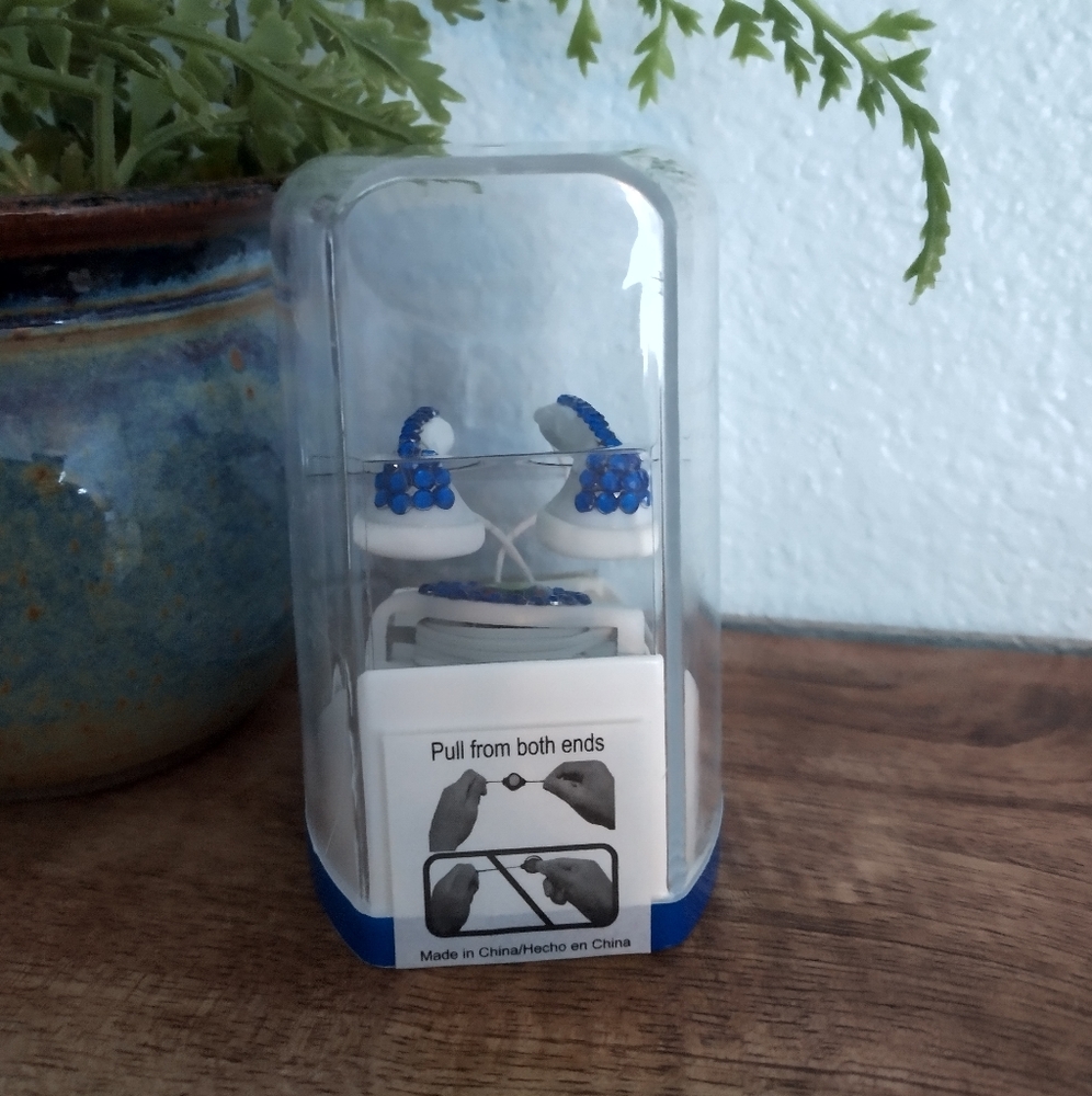 Sparkly Rhinestone Retractable Earbuds by Mixit - Picture 3 of 8